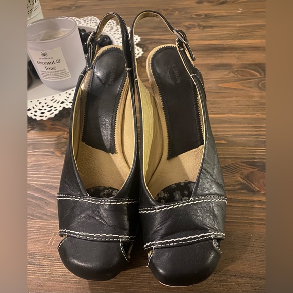 Like Smug by Prophecy sling back heels modern minimalist - Picture 2 of 9